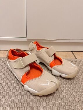 Nike Air Rift